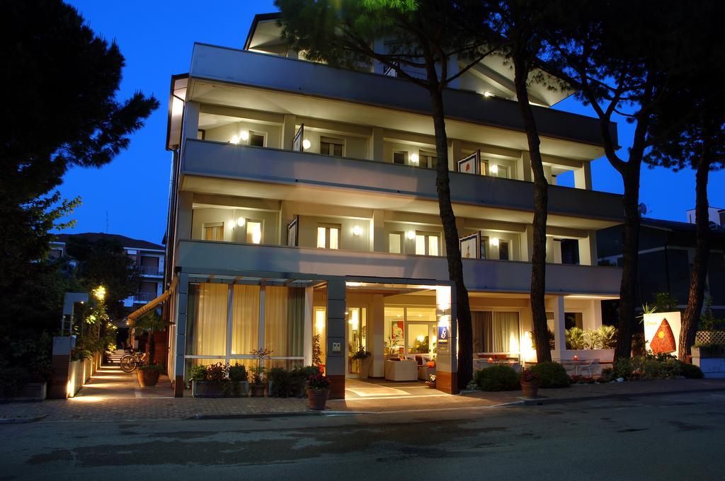 Hotel Eros Residence Cervia Exterior foto